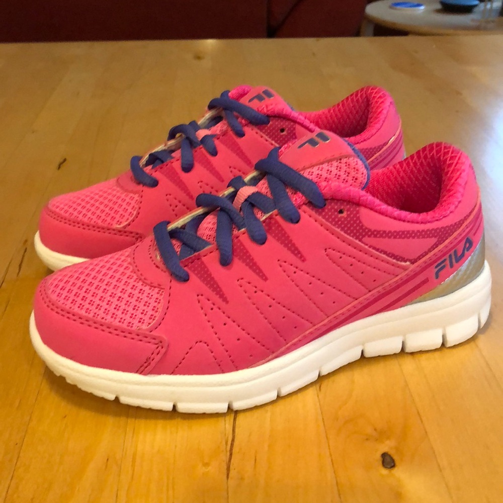 Brand New little Girls FILA athletic sneakers size 13 running shoes pink purple